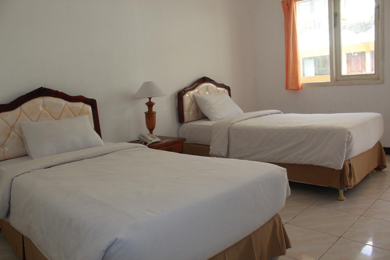 Mega Bintang Sweet Hotel 2 Cepu Extérieur photo