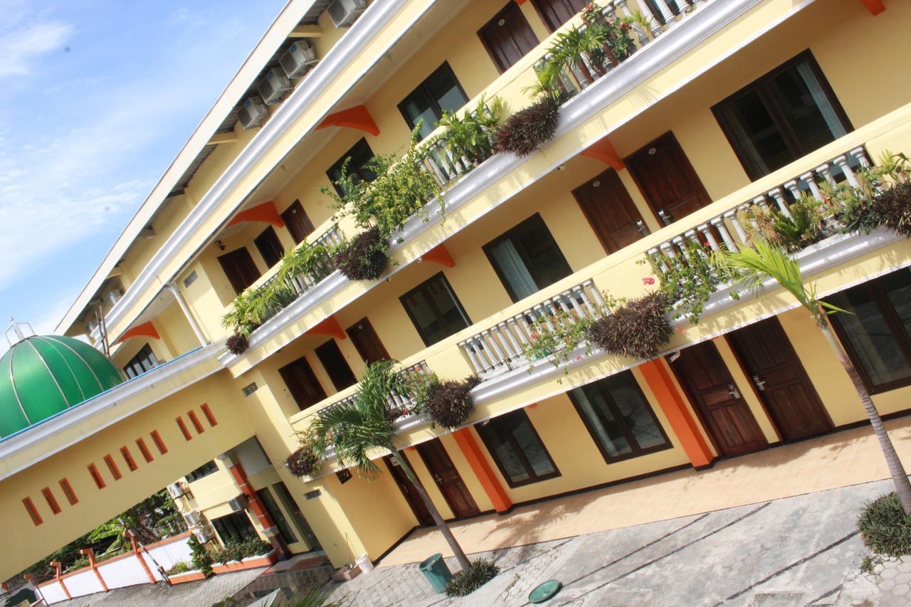 Mega Bintang Sweet Hotel 2 Cepu Extérieur photo